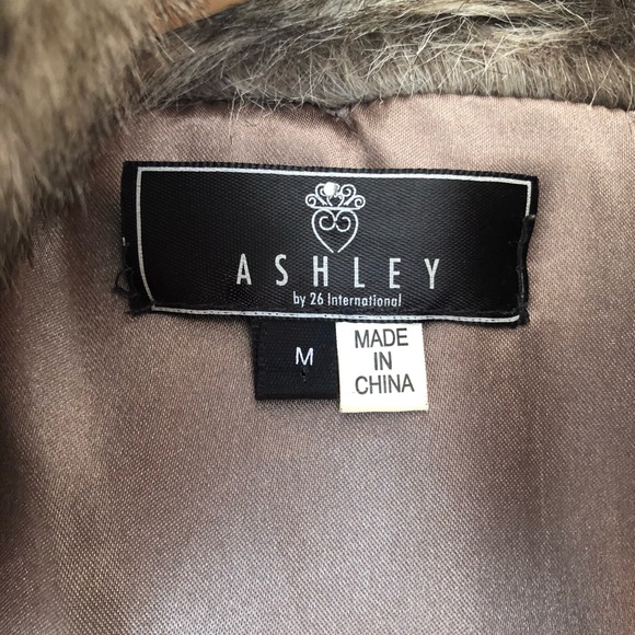 ❄️ PacSun Faux Fur Vest Size: M - Picture 4 of 5